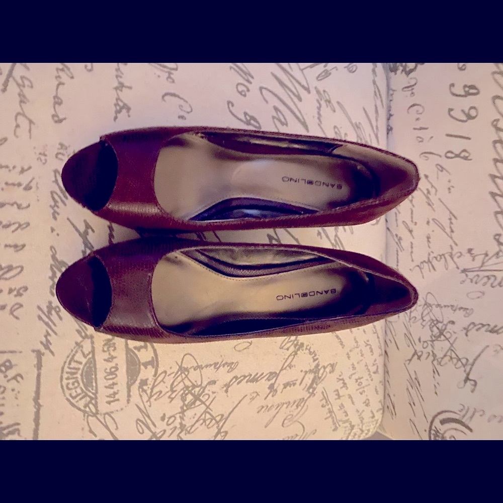 Heels - Picture 6 of 7